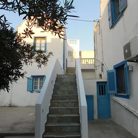 Art - Double With Balcony & Kitchenette